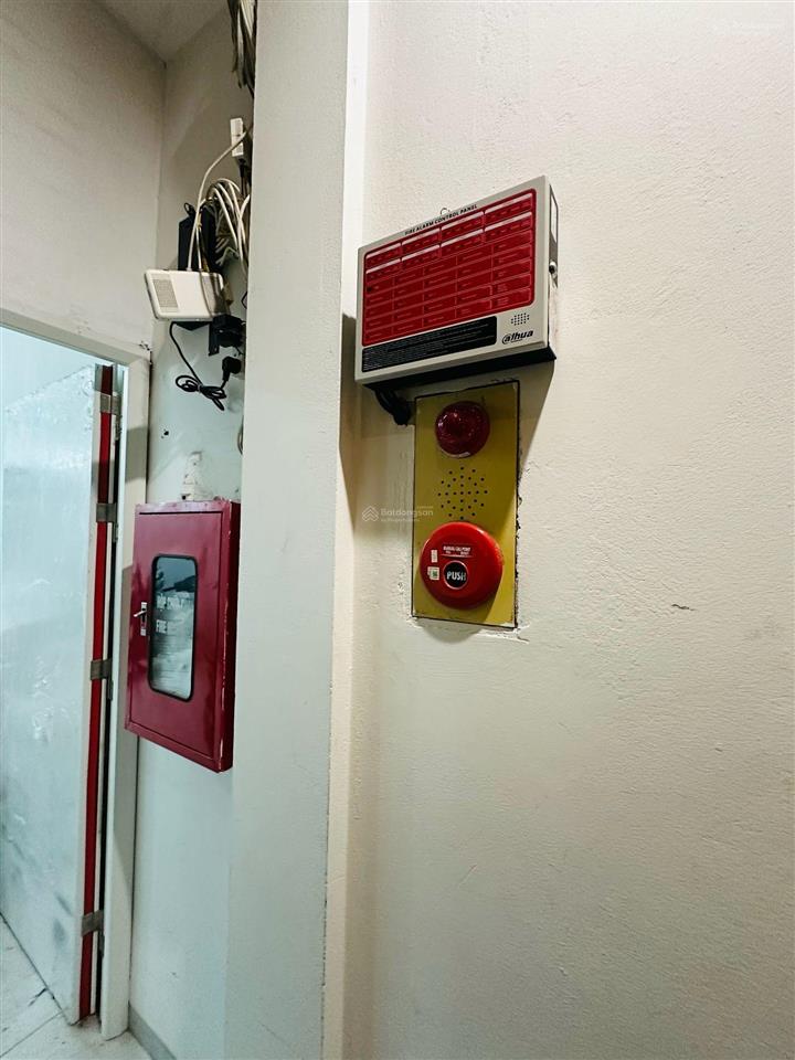 Bán ccmn mặt phố chợ 7 tầng thang máy nhà mới kinh doanh sầm uất  dòng tiền 600tr /năm