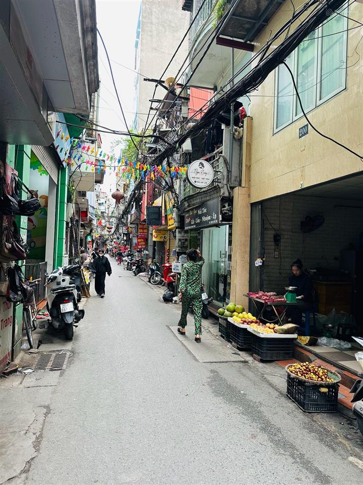 Bán ccmn mặt phố chợ 7 tầng thang máy nhà mới kinh doanh sầm uất  dòng tiền 600tr /năm