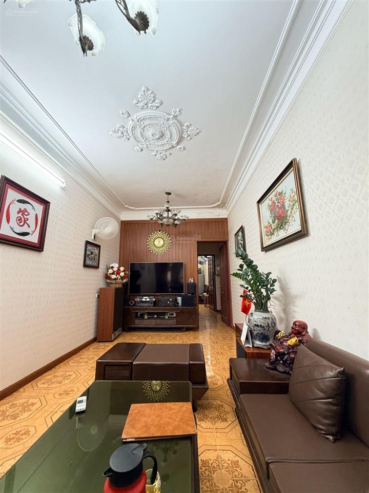 Bán nhà siêu hiếm phố víp láng hạô chờ thang máytrung tâm đống đacực gần phố, vị trí đỉnh, nhà 2