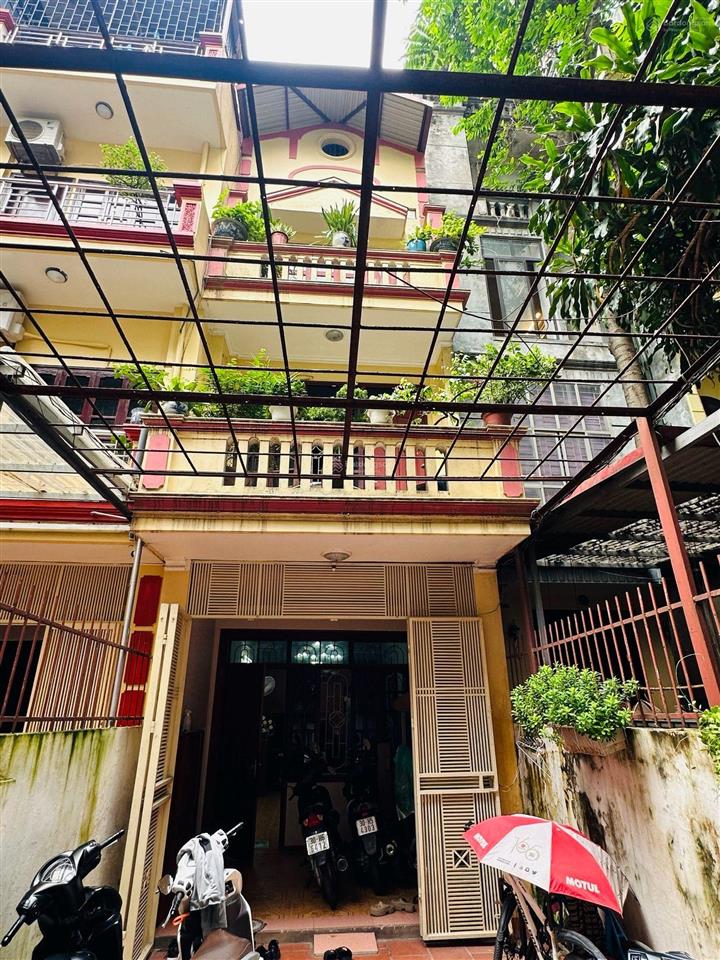 Bán nhà siêu hiếm phố víp láng hạô chờ thang máytrung tâm đống đacực gần phố, vị trí đỉnh, nhà 2