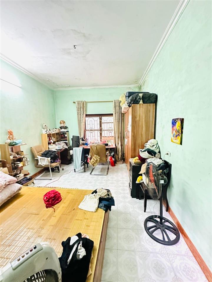 Bán nhà siêu hiếm phố víp láng hạô chờ thang máytrung tâm đống đacực gần phố, vị trí đỉnh, nhà 2