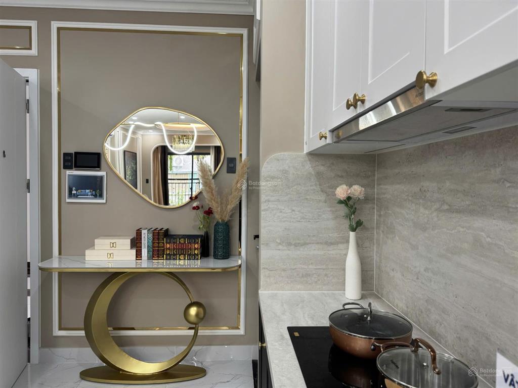 Bán căn hộ gần sân bay orchard parkview 2pn nhà đẹp tầng trung thoải mái