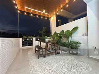 Bán nhà ngay khu phố ẩm thực phan xích long, nhà dt133m2 5 tầng 5 ngủ nhà đẹp mới nhỉnh 7 đồng.