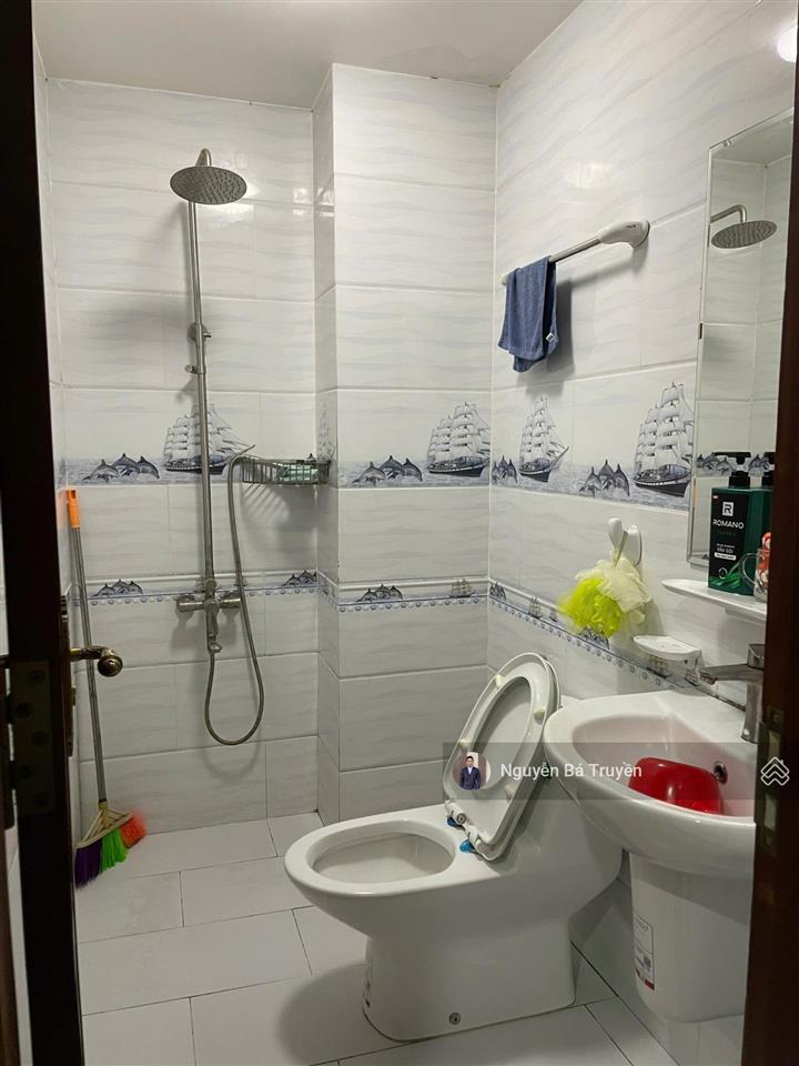 Bán nhà góc 2 mặt thoáng đường thích quảng đức quận phú nhuận, 4 lầu st 6 ngủ, mới đẹp ở chỉ 9.99đ