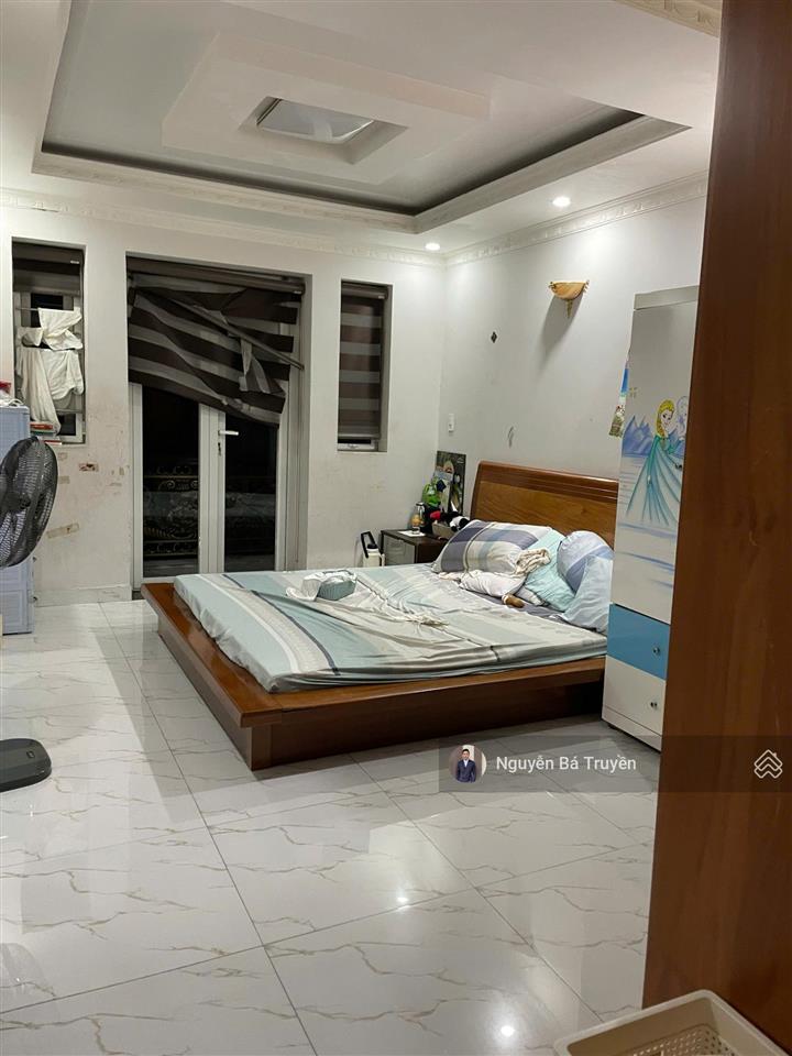 Bán nhà góc 2 mặt thoáng đường thích quảng đức quận phú nhuận, 4 lầu st 6 ngủ, mới đẹp ở chỉ 9.99đ