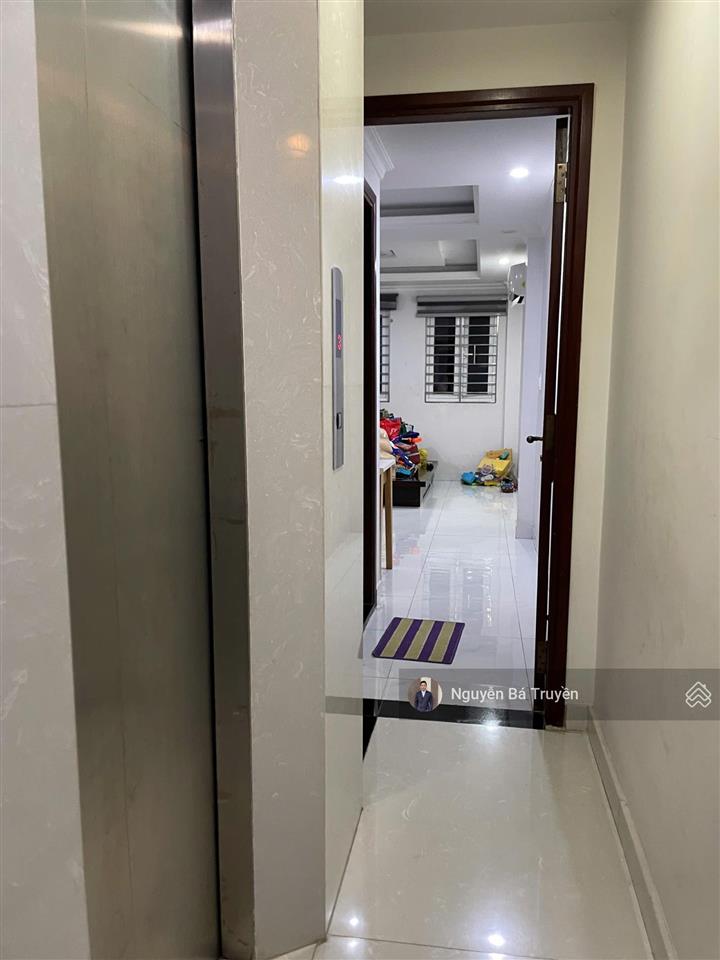 Bán nhà góc 2 mặt thoáng đường thích quảng đức quận phú nhuận, 4 lầu st 6 ngủ, mới đẹp ở chỉ 9.99đ