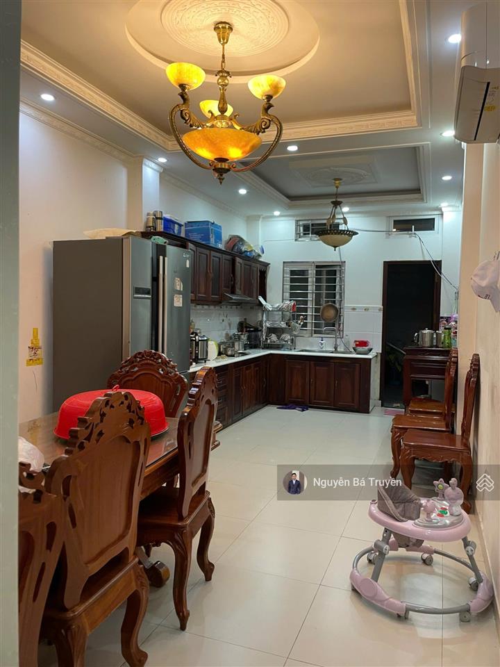 Bán nhà góc 2 mặt thoáng đường thích quảng đức quận phú nhuận, 4 lầu st 6 ngủ, mới đẹp ở chỉ 9.99đ