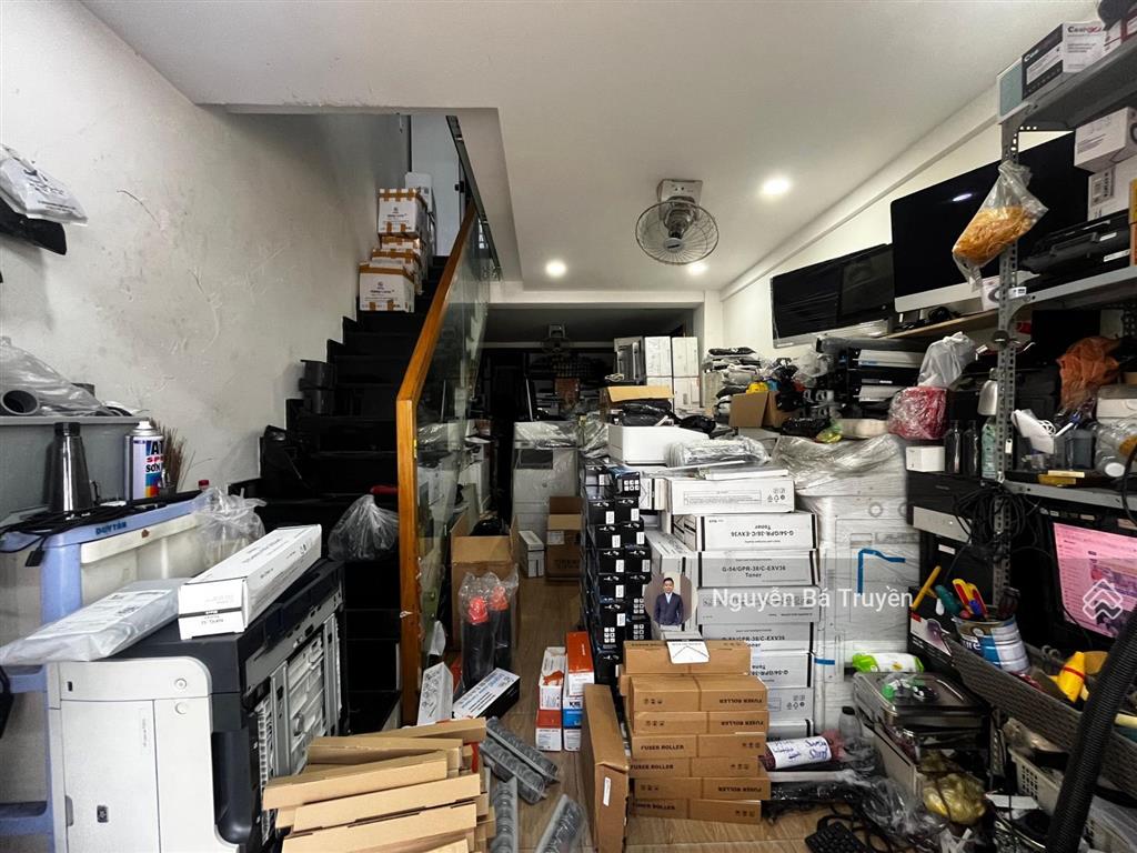 Bán nhà đường nguyễn trãi quận 1 nhà 2 tầng 60m2 cách mt 20m giá chỉ 9,8 tỷ