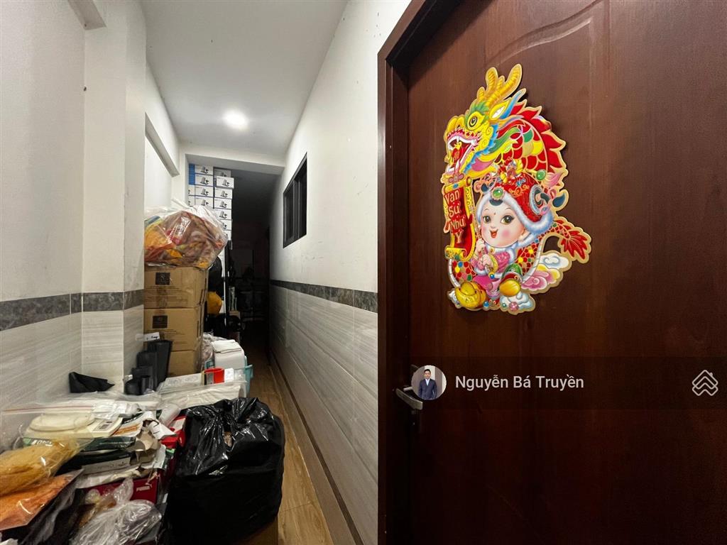 Bán nhà đường nguyễn trãi quận 1 nhà 2 tầng 60m2 cách mt 20m giá chỉ 9,8 tỷ