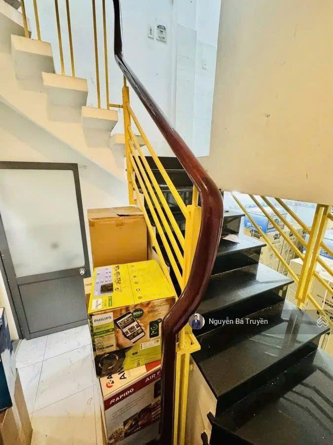 Bán nhà mặt tiền đường nguyễn cảnh chân, p. cầu kho, q1 dt 31m2, 4 tầng chỉ 13.9 tỷ  kinh doanh