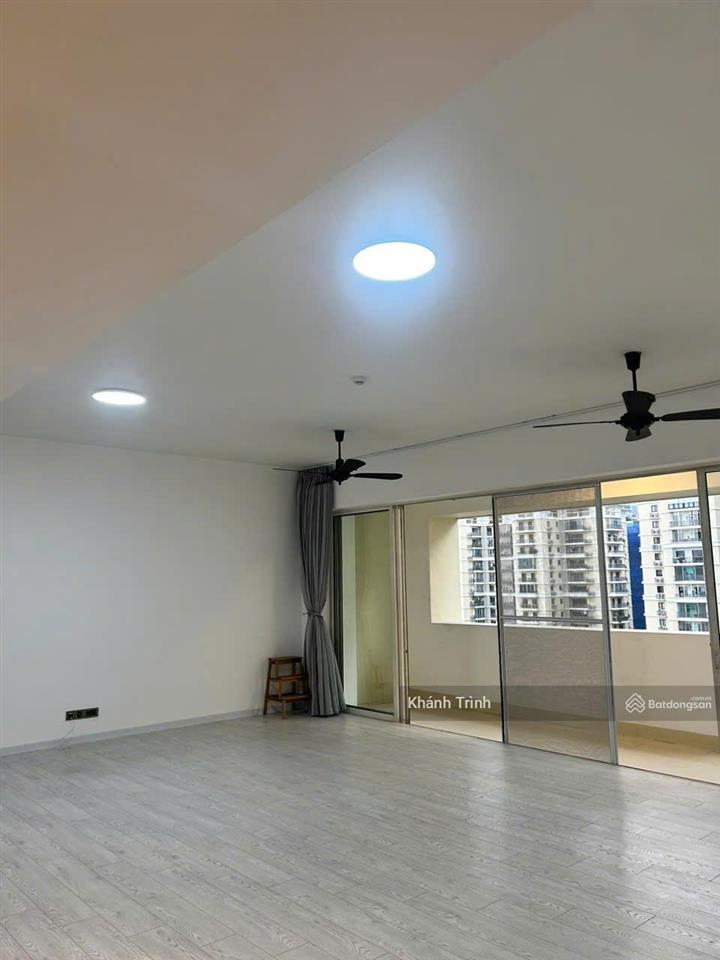 Bán nhanh cực phẩm 148m2 tầng trung view nội khu nhà mới đẹp. giá quá tốt 16 tỷ 5 bao trọn  sẵn sổ