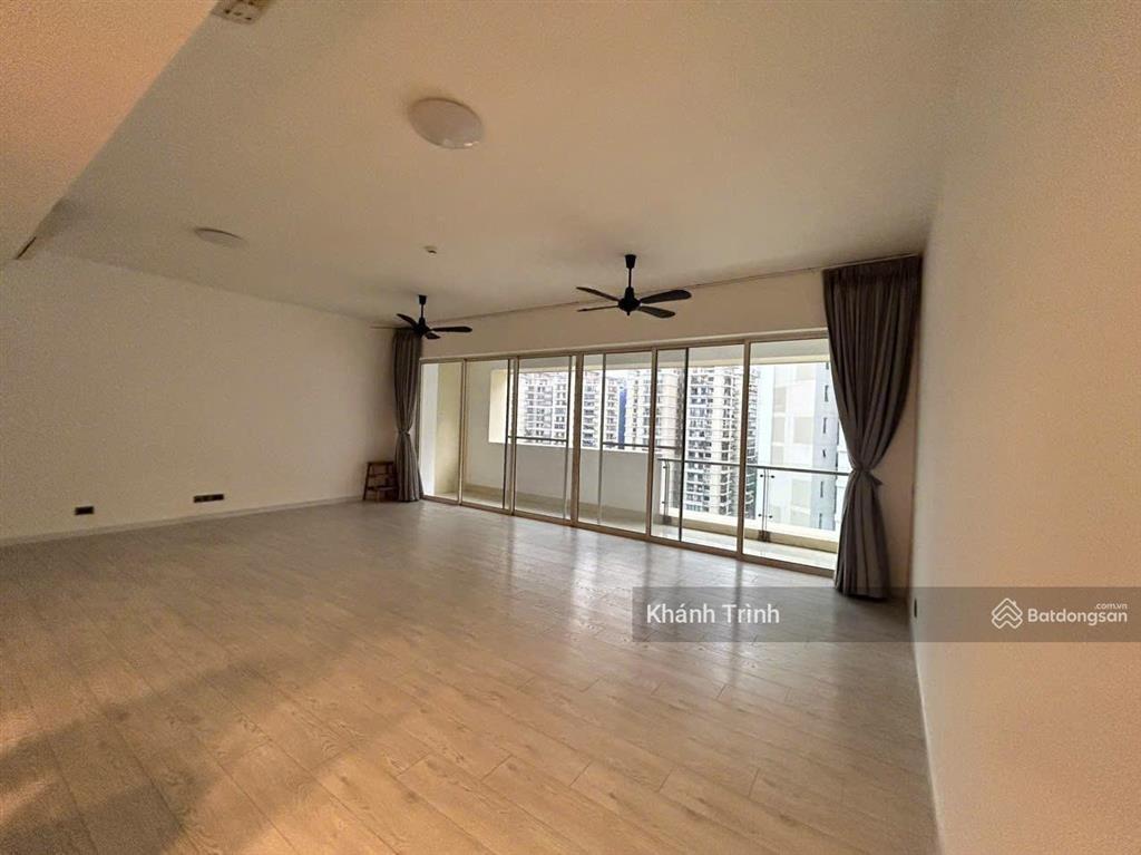 Bán nhanh cực phẩm 148m2 tầng trung view nội khu nhà mới đẹp. giá quá tốt 16 tỷ 5 bao trọn  sẵn sổ