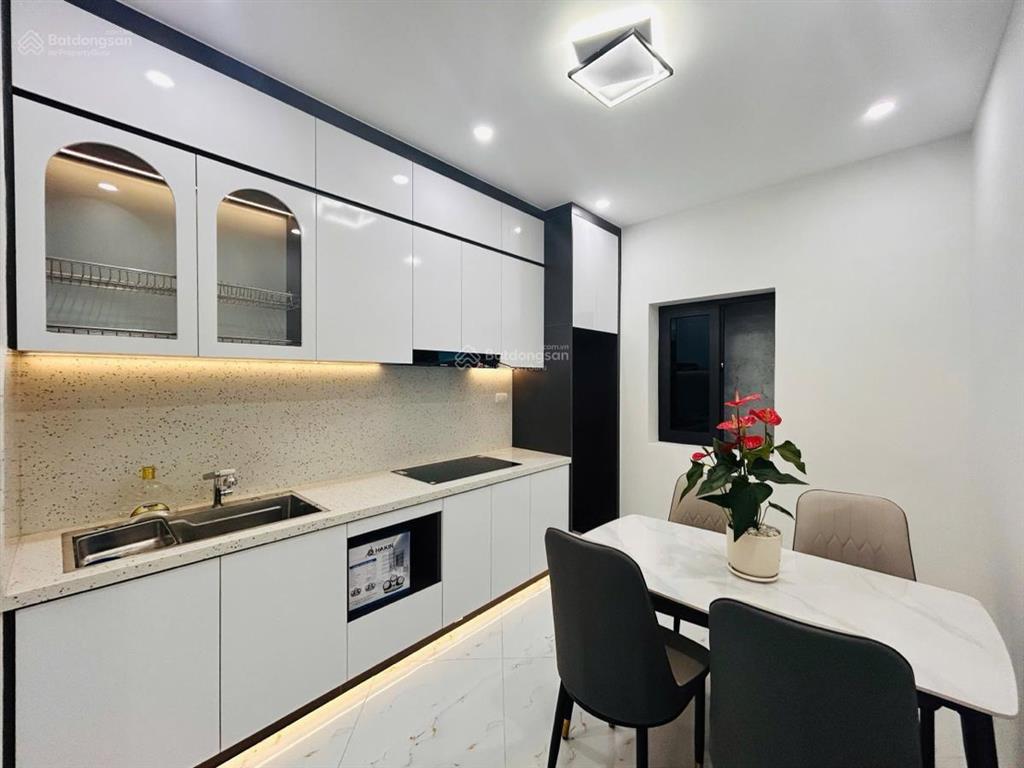 Bán nhà phố vip trần phúvăn quánhà đông. 40m2 4 tầng, lô góc, 2 thoáng ngõ thông, ô tô, full đồ