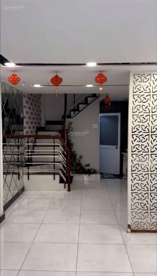 Đường 3/2  quận 11  35,9m2  5 tầng  hẻm 4m thông khu dân cư an ninh  giá 5.95 tỷ tl