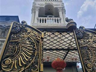 Quận 6  siêu mẫu 5 tầng dát vàng, có thang máy, 2 mặt hẻm trước sau, ngay trung tâm chợ lớn