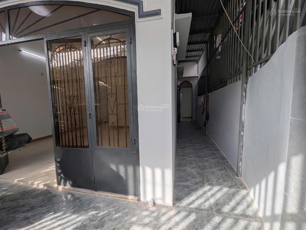 Bán nhà gác lửng hai mặt tiền hẻm phương sài  trung tâm nha trang