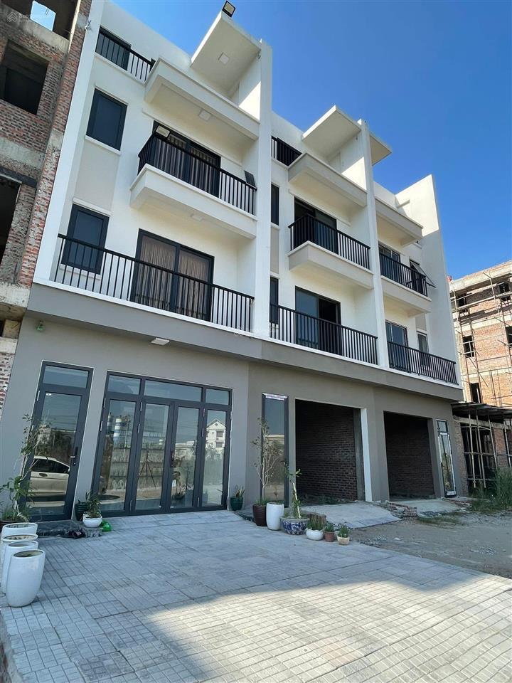 Bán lô góc 2 mặt tiền đường 31m flc tropical hạ long, dt 100m2 giá 31tr/m2