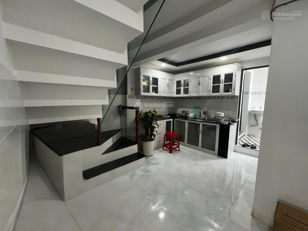 Giảm sốc 200tr chỉ còn 5.1 tỷ nhà 60m hiệp bình phước đối diện vạn phúc city