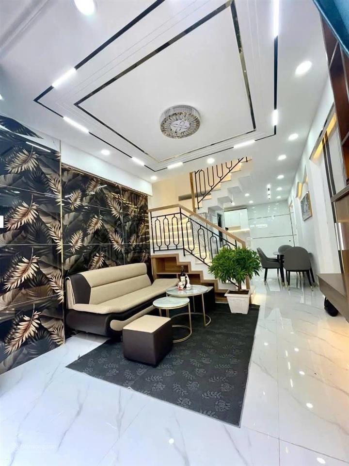 Định cư bán nhà hxh minh phụng, 4 x 14, 3 tầng btct 4 pn có sân thượng, gần chợ bình tiên