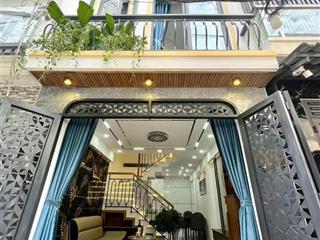 Định cư bán nhà hxh minh phụng, 4 x 14, 3 tầng btct 4 pn có sân thượng, gần chợ bình tiên