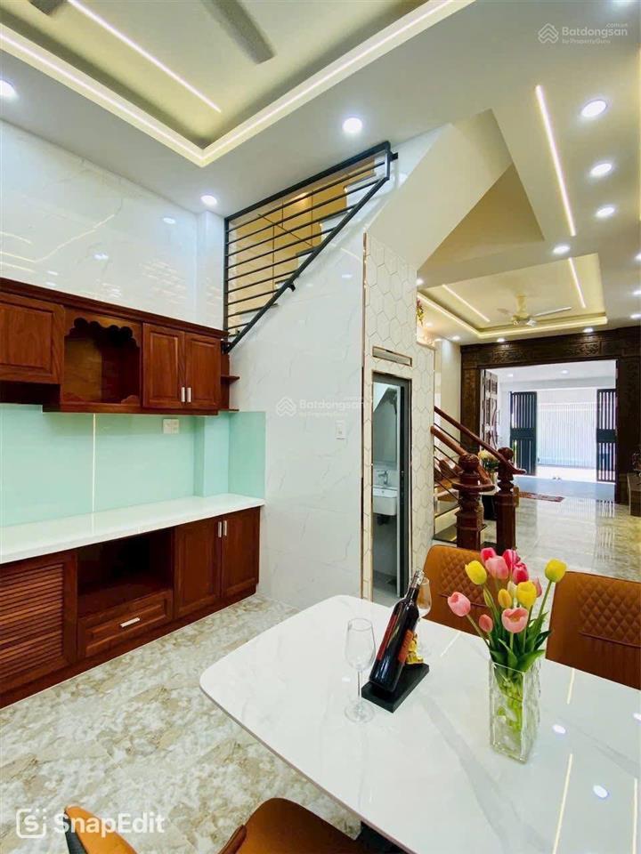 Bán nhà cạnh chợ hóc môn  đường trưng nữ vương / 72.5m2 / 3 tỷ 550 (tặng nội thất)