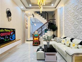 Nhà bán ngộp đường nguyễn kiệm  quận phú nhuận / 62m2 / gía 3 tỷ 690 (sổ hồng riêng)