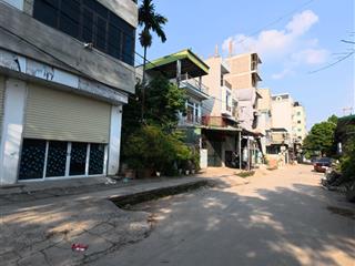 4,9 tỷ  ô tô đỗ cửa  mặt tiền 7,5m  cách phố kính doanh 30m. an khánh