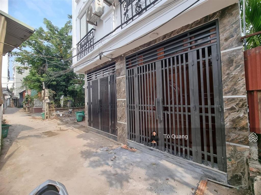 Nhỉnh 4 tỷ nhà an khánh ô tô đỗ cửa. công năng 3 ngủ. gần đại học phenika và nhi hà nội 2