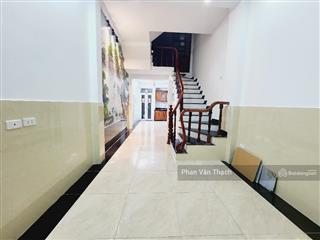 *** nhà đẹp ở ngay  ngõ rộng 3.5m, sh quay đầu  50m ra ô tô tránh, bãi xe gần nhà