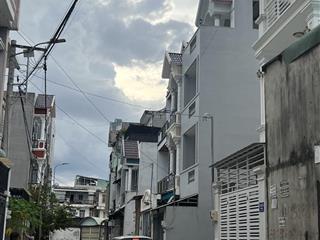 Nhỉnh 3 tỷ  2 tầng, dt 40m2  hẻm xe hơi đường man thiện  q9