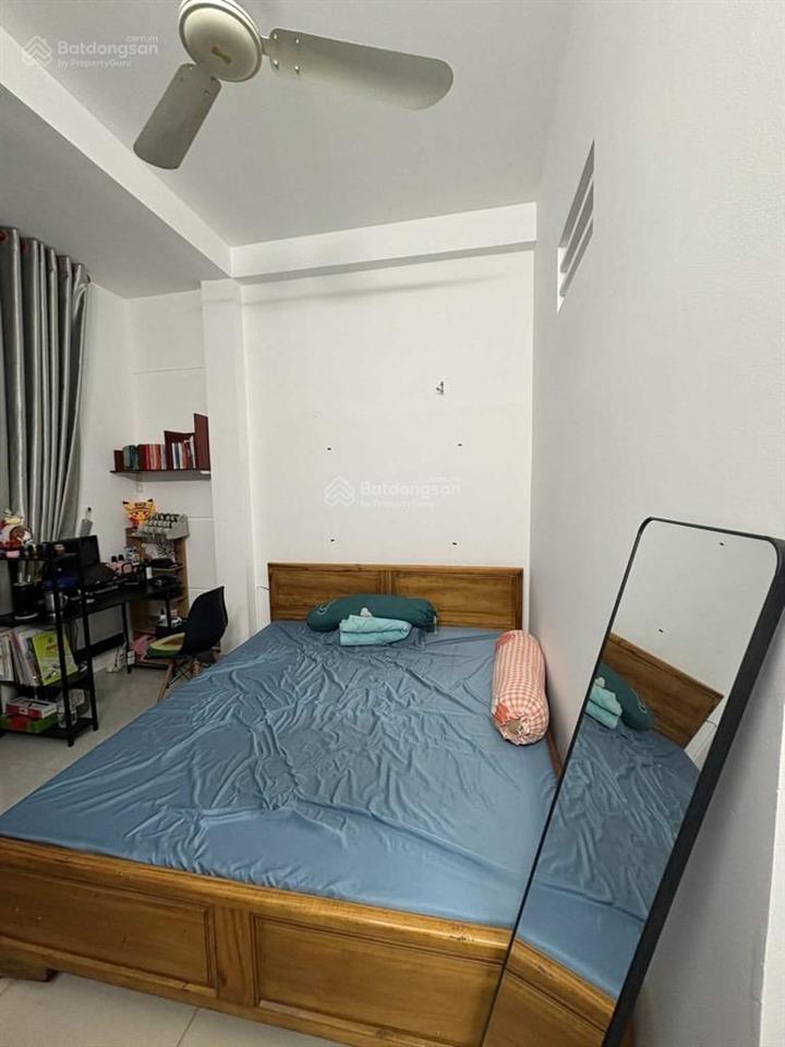 Nhỉnh 3 tỷ  2 tầng, dt 40m2  hẻm xe hơi đường man thiện  q9