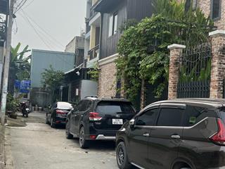 Nhà 3 tầng st, xe hơi đậu cửa đường gò cát, p. phú hữu  chỉ 4,95 tỷ