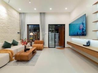 Nhà mới đẹp 4 tầng tặng luôn nội thất, 99m2 (4.5x22m), chỉ 9.4 t.ỷ, sát mặt tiền phan huy ích.