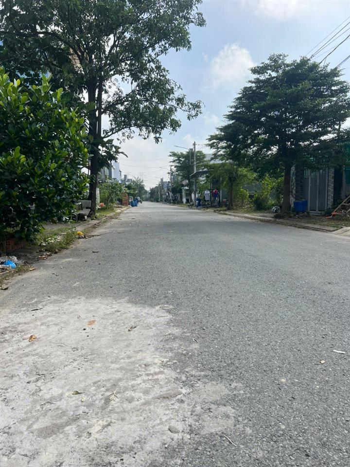 CHÍNH CHỦ CẦN BÁN GẤP LÔ ĐẤT 115m² - TẠI  ĐỨC HÒA – SỔ HỒNG RIÊNG – GIÁ TỐT