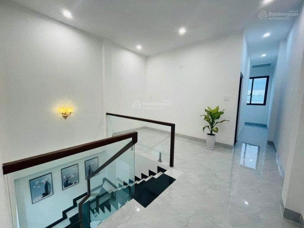 Bán nhà chú vương 1t2l giá 1ty675 còn tl đ. lê quang định gv vị trí đẹp nhiều tiện ích xung quanh