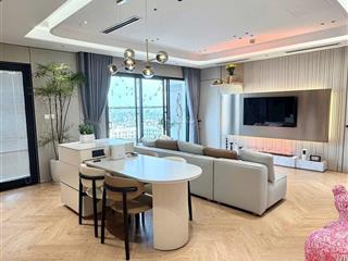 Tôi bán căn góc 3 ngủ, diện tích 103m, sổ đỏ thương mại, nhà đẹp đang ở giá 7,x tỷ tại cc hoành sơn