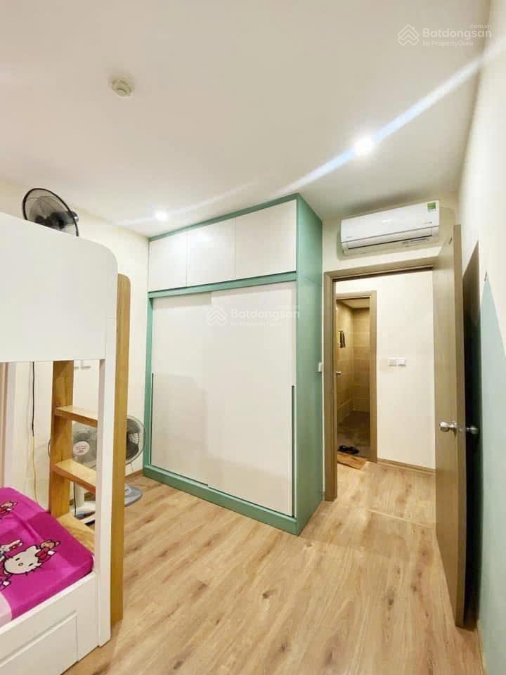 Giá tốt tôi cần bán căn 2 ngủ, diện tích 88m2, tầng đẹp, nhà thoáng mát giá 6,x tỷ tại samsora