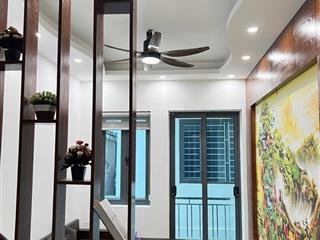 Chủ cần bán nhà tại cầu am hà đông, ngõ thông  hai thoáng  nhà đẹp tặng full nội thất