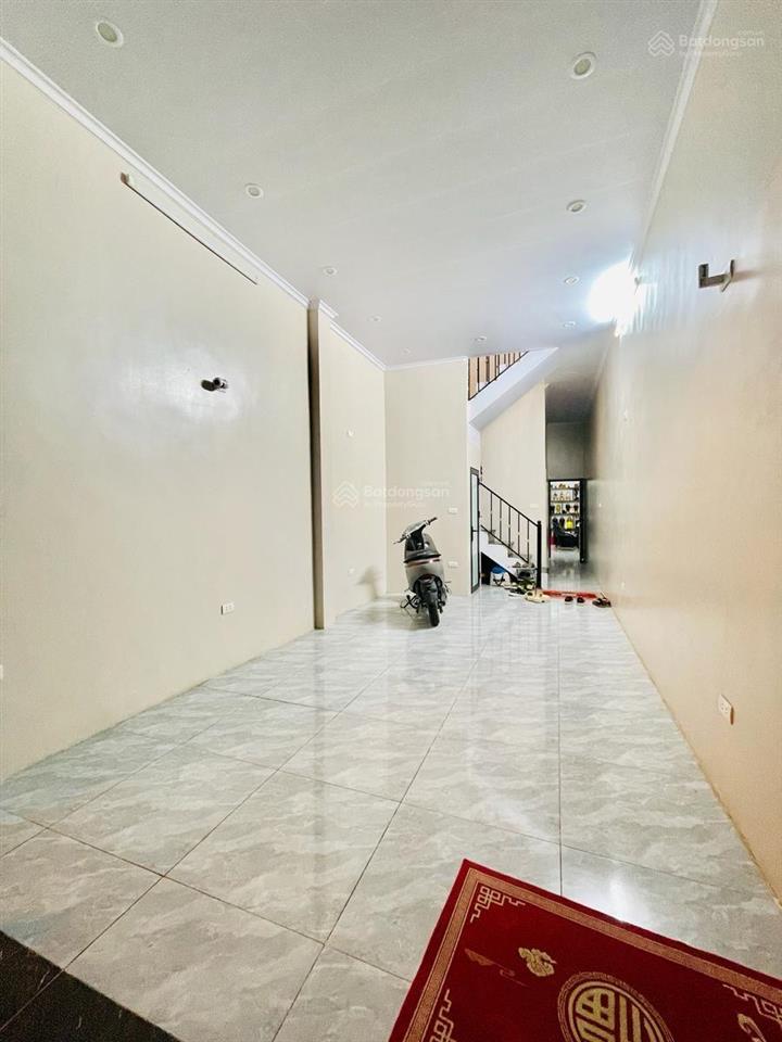 Bán nhà mặt phố bế văn đàn hà đông, vỉa hè đá bóng kinh doanh sầm uất ngày đêm, 3 mặt thoáng, ô tô