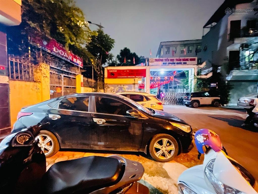 Bán nhà mặt phố bế văn đàn hà đông, vỉa hè đá bóng kinh doanh sầm uất ngày đêm, 3 mặt thoáng, ô tô