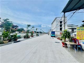 Lô đất mặt tiền rạch, đường mới làm rộng 10 mét. giá 3,6 tỷ sổ hồng riêng