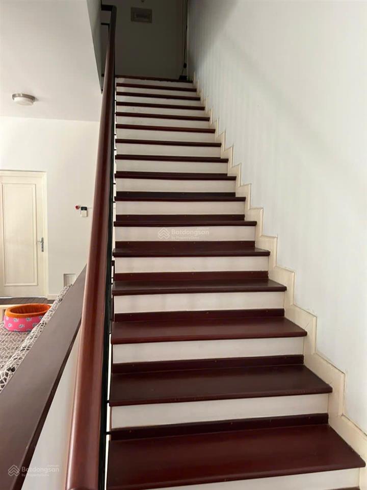 Bán biệt thự khu compound nguyễn văn hưởng, p. thảo điền, quận 2, dt 651m2, 2 lầu, 115 tỷ