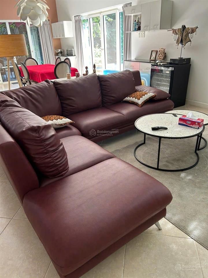 Bán biệt thự khu compound nguyễn văn hưởng, p. thảo điền, quận 2, dt 651m2, 2 lầu, 115 tỷ