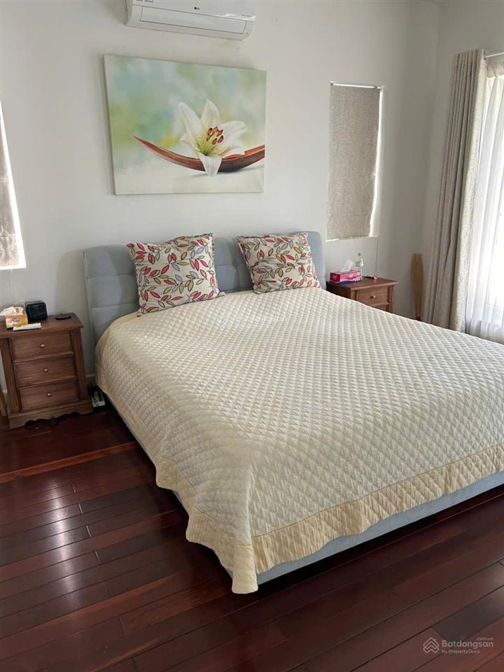 Bán biệt thự khu compound nguyễn văn hưởng, p. thảo điền, quận 2, dt 651m2, 2 lầu, 115 tỷ