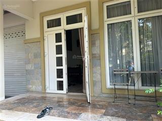 Bán biệt thự khu compound nguyễn văn hưởng, p. thảo điền, quận 2, dt 651m2, 2 lầu, 115 tỷ