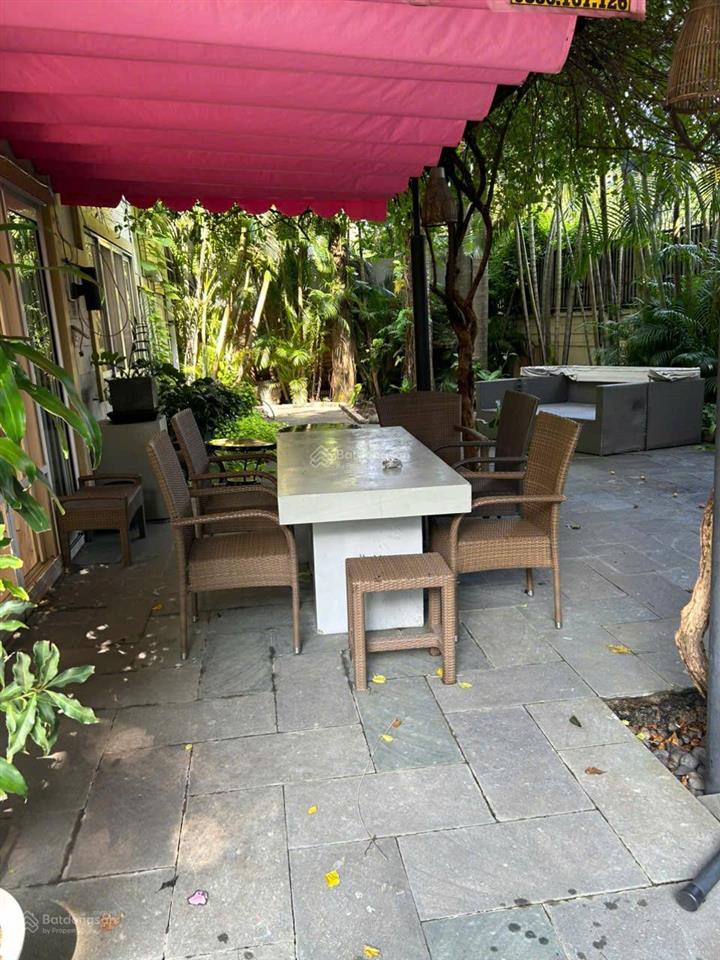 Bán biệt thự khu compound nguyễn văn hưởng, p. thảo điền, quận 2, dt 651m2, 2 lầu, 115 tỷ