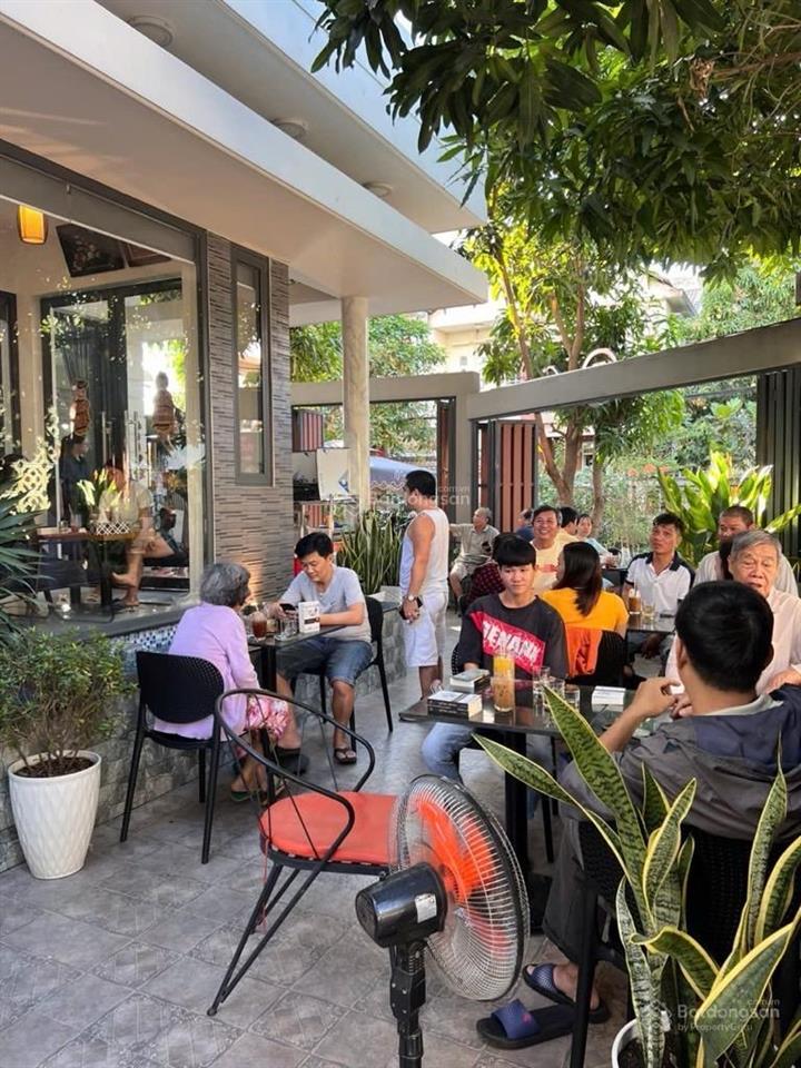 Amặt tiền lô góc  ngang 10m  biệt thự sân vườn  phù hợp vừa vừa kinh doanh  169m2 (10x17)