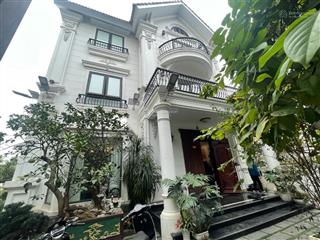 Bán siêu biệt thự kdt vinhomes riverside  long biên  biệt thự toạ lạc tại khu hoa sữa ( hoa sữ