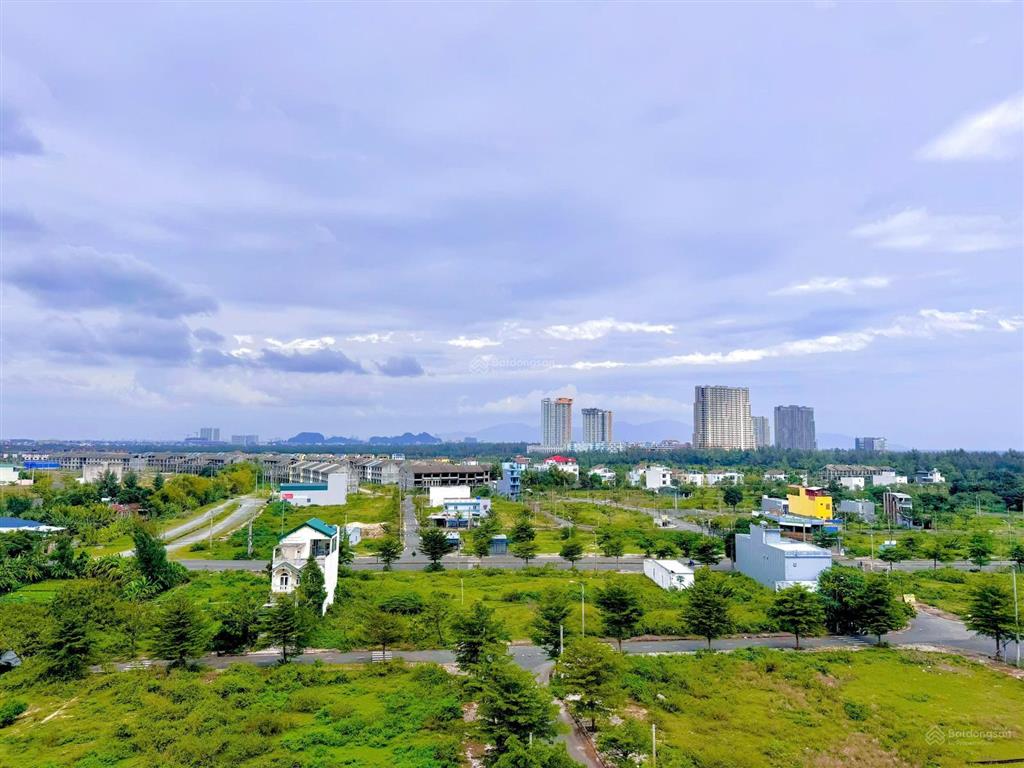 Đất ven biển nam đà nẵng. kđt green city đường 10m5 lề 5m trục đối diện khu shophouse. giá 3 tỷ 050