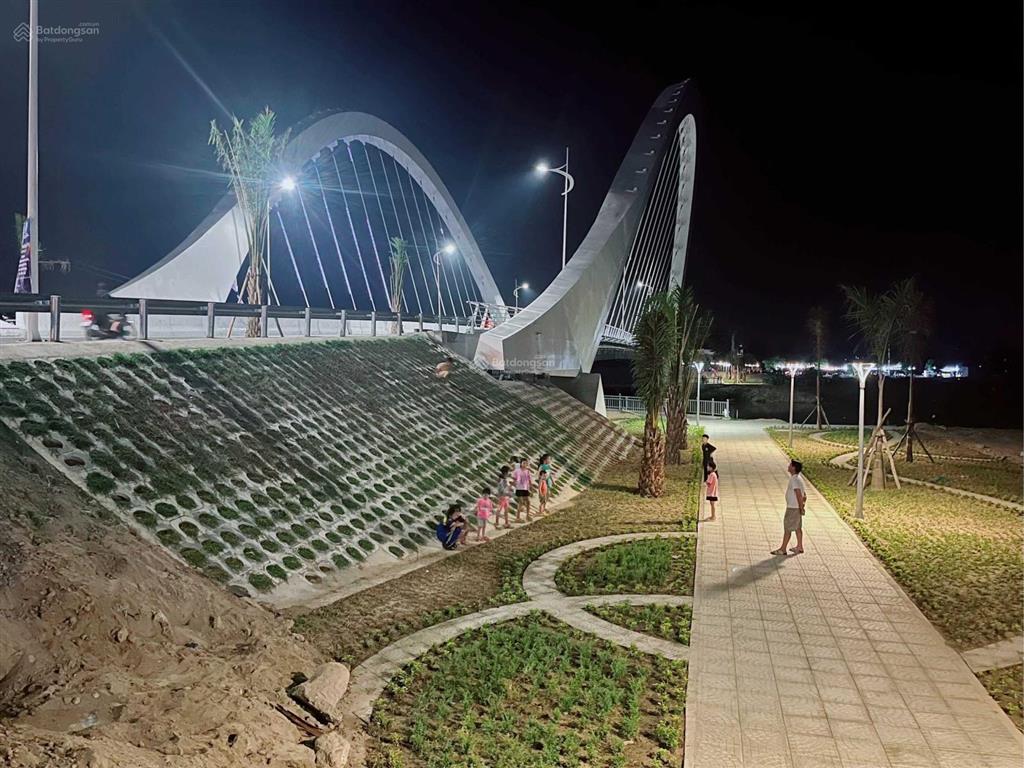 Đất ven biển nam đà nẵng. kđt green city đường 10m5 lề 5m trục đối diện khu shophouse. giá 3 tỷ 050